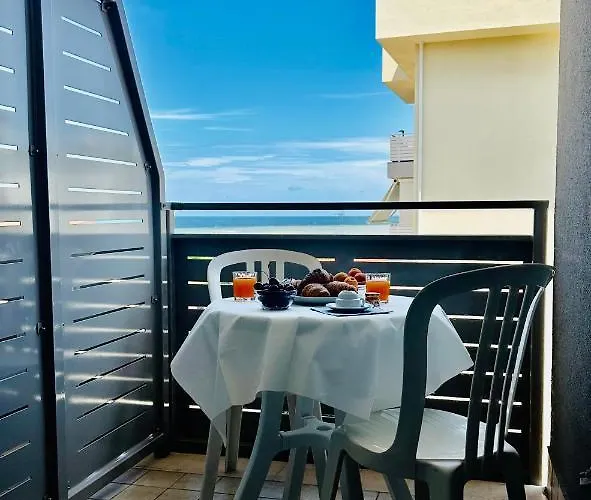 纳欧迪旅馆 公寓式酒店 里米尼