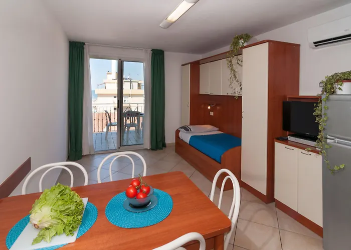 纳欧迪旅馆 公寓式酒店 里米尼