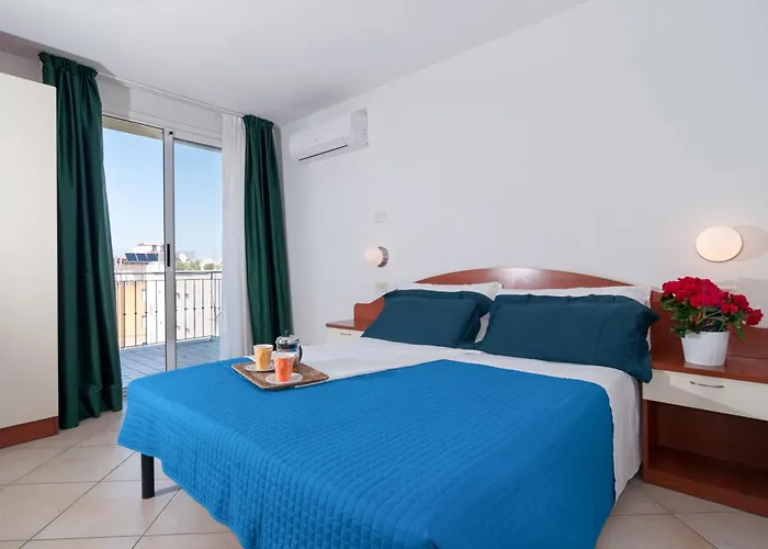 纳欧迪旅馆 公寓式酒店 里米尼