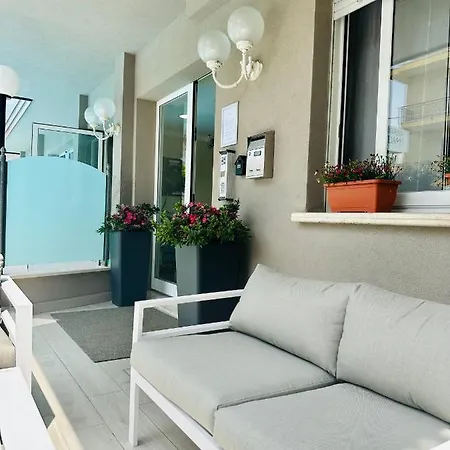 מלון דירות Nautic 3*