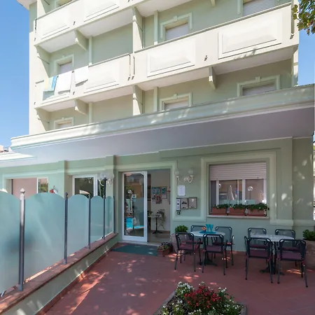 מלון דירות Nautic רימיני