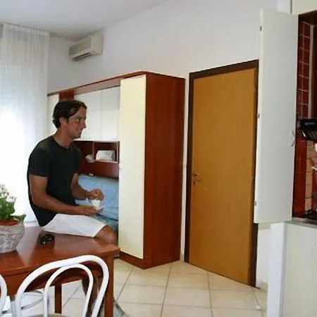 Apartahotel Nautic 4*