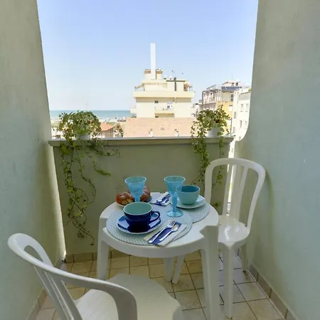 Nautic Apartahotel 4*