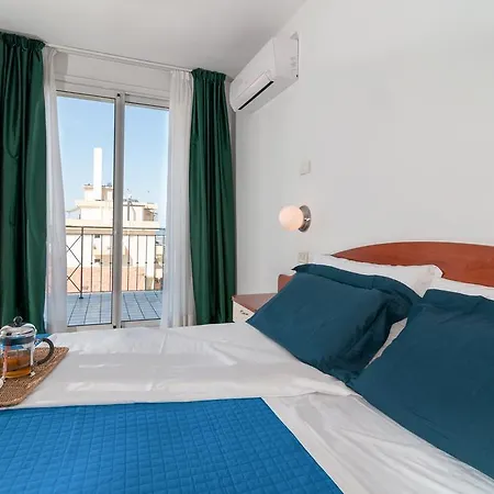 Nautic Aparthotel 3*